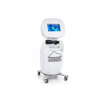 Aparat de crioterapie cilindric alb, montat pe un suport cu roți, cu panou tactil și aplicator portabil etichetat ICEBERG Localized Cryotherapy Machine.