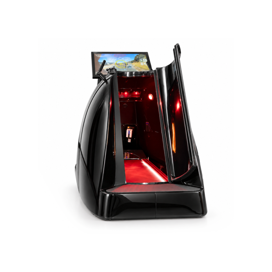 Ușa deschisă în formă de aripă de pescăruș dezvăluie un interior elegant al unui concept car negru, cu iluminare ambientală roșie și un bord mare cu ecran tactil.