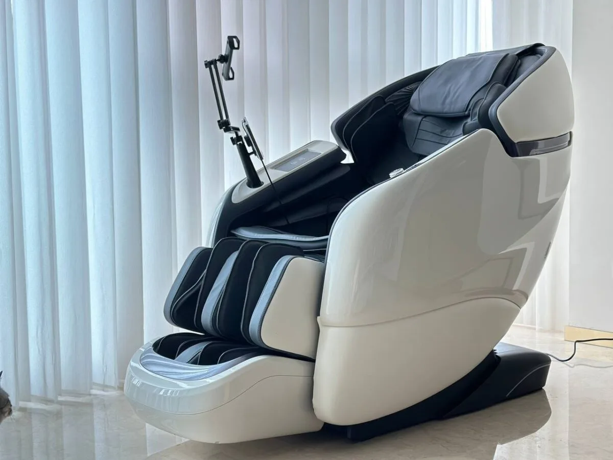 De-stress Lounge - VACUACTIVUS cryotherapy chambers and weight loss machines Buy Massage Chair | De-Stress Lounge for Relaxation and Wellness| image_1