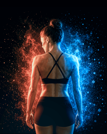 Vedere din spate a unei persoane în formă, purtând un sutien sport și pantaloni scurți, cu energie roșie în stânga și energie albastră în dreapta înconjurătoare.